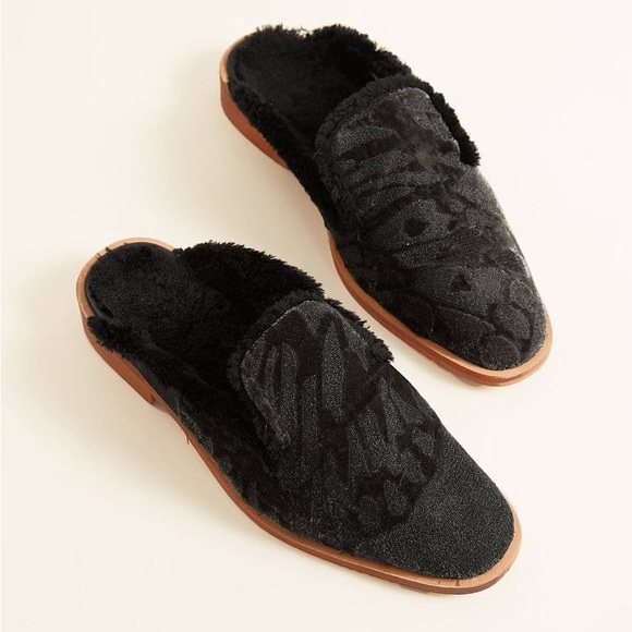FREE PEOPLE BLACK VELVET ‘Butterfly Effect’ MULE Shoe - Picture 15 of 15